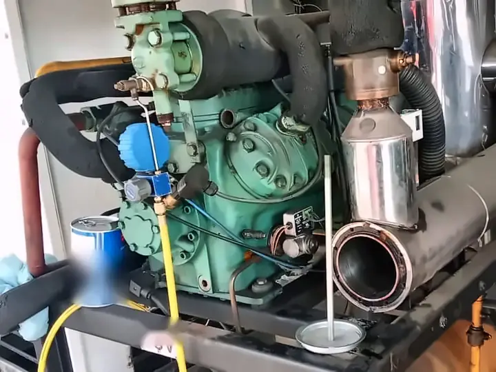 Manutenção de compressor semi-hermético com o filtro de sucção aberto